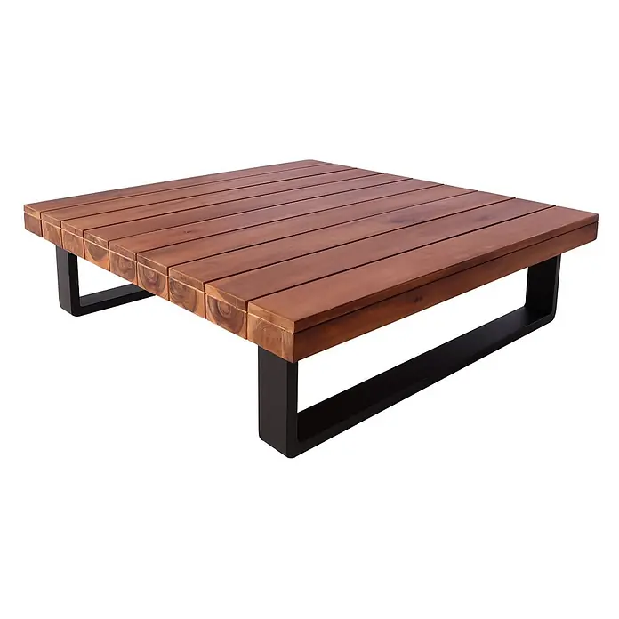 Garten-Garnitur | Garnitur Sitzgruppe Lounge-Set | Spun Poly Akazie Holz FSC® Alu | Braun | Polster Dunkelgrau -  - Quadratischer Couchtisch mit einer lamellenförmigen rotbraunen Holzplatte und schwarzen U-förmigen Metallbeinen.