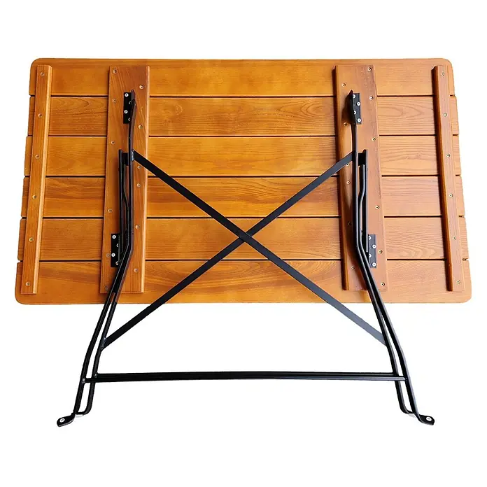 CHEFGASTRO BERGTAL Made in Germany HxBxT 74x120x70cm klappbar wetterfest & UV-beständig Eschenholz Schwarz/Braun 6 Personen -  - Unterseite eines rechteckigen Tisches aus Holzlatten mit schwarzen Metallklappbeinen. Die Beine sind teilweise eingeklappt.