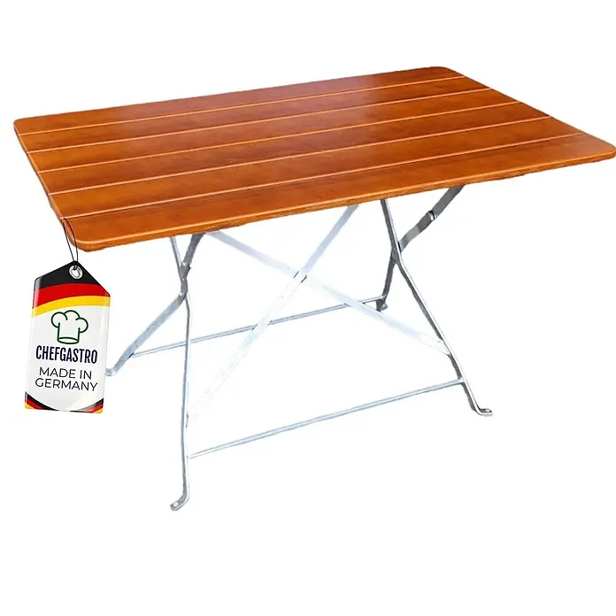 CHEFGASTRO BERGTAL Made in Germany HxBxT 74x120x70cm klappbar wetterfest & UV-beständig Eschenholz Silber/Braun 4 Peronen -  - Klappbarer Tisch mit brauner Holzplatte und silbernem Metallgestell, mit „Made in Germany“-Etikett.