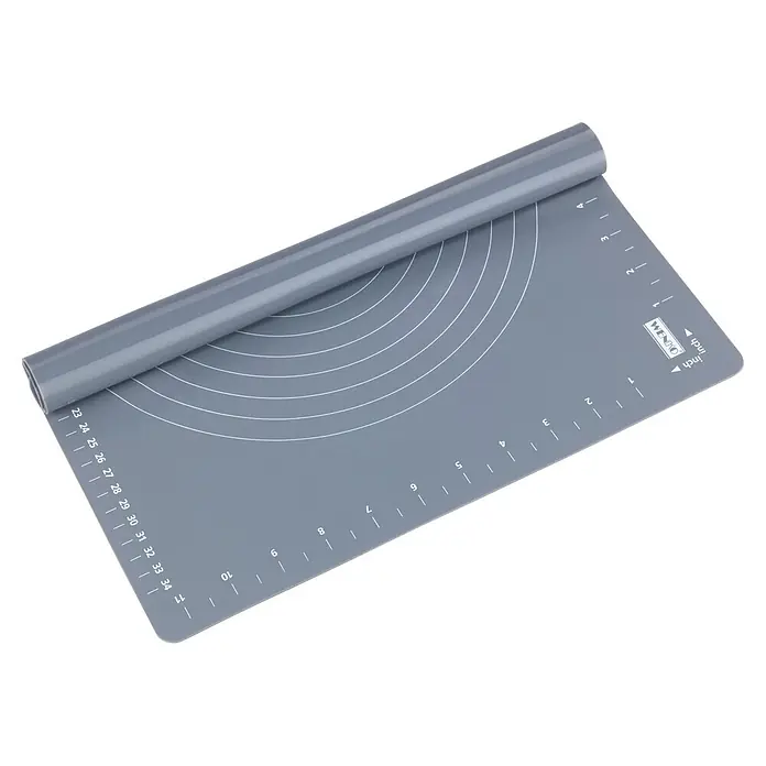 Wenko Silikonmatte - 340 x 30 mm - Graue Silikon-Backmatte mit Maßen und WENKO-Logo, teilweise aufgerollt.