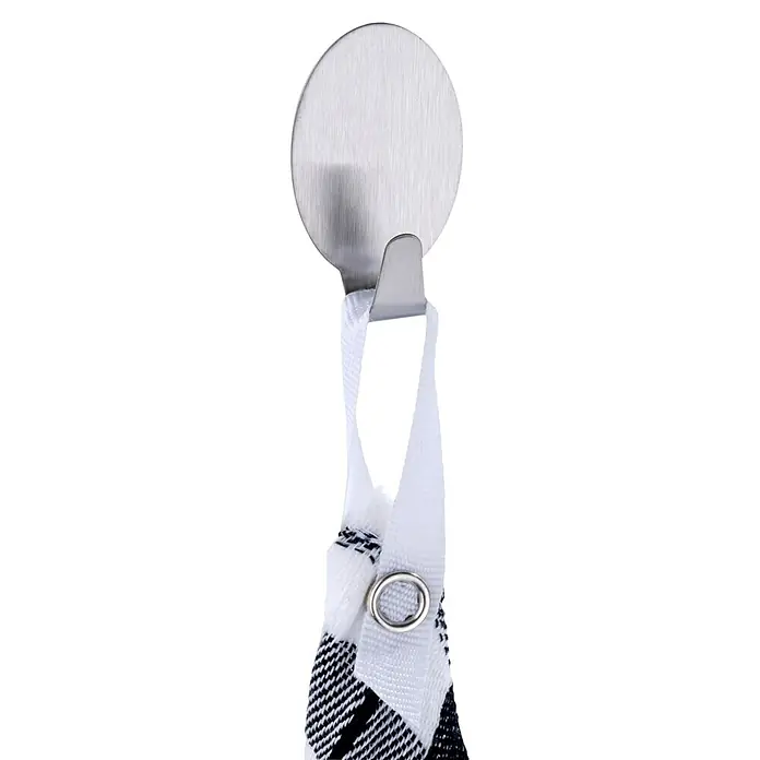 Wenko Wandhaken - L x H: 155 x 20 mm - Gebürsteter silberner Metallhaken, der ein weiß-schwarz kariertes Handtuch mit einer silbernen Öse hält.