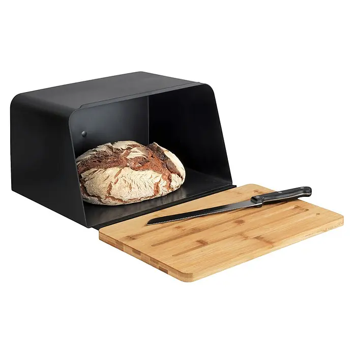 Wenko Brotkasten - Schwarz - Schwarzer Brotkasten mit rustikalem Brot, Schneidebrett und Brotmesser.