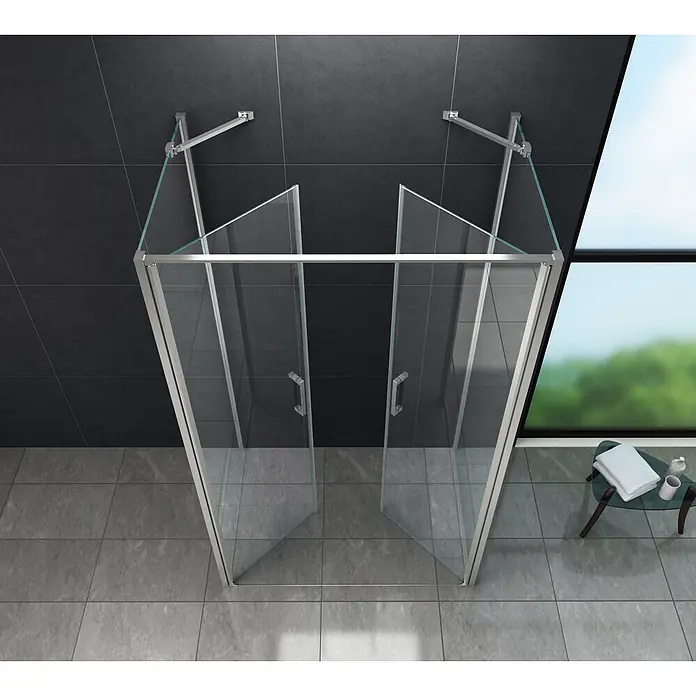 Glasdeals U-Duschkabine SYSTEMS 90 x 90 cm - 90 x 90 cm, Beschichtet, Klarglas / Chrom - Moderne Glasduschkabine mit zwei Schwingtüren und Chromrahmen, installiert in einem gefliesten Badezimmer mit großem Fenster.