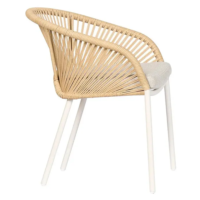 Ebuy24 Gartenstuhl Marina - 1 Stk., Aluminium, Polyester, Rattan, Natur, B x T x H: 57 x 64 x 76 cm - Stuhl mit natürlicher Flechtlehne/Armlehnen, hellgrauem Sitzkissen und weißen Metallbeinen.