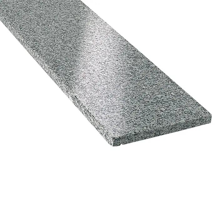Fensterbank Bianco Cordo - L x B x S: 88 x 25 x 2 cm, Grau, Naturstein - Nahaufnahme einer polierten Granitplatte mit gesprenkeltem Muster, ideal für Arbeitsplatten oder Bodenbeläge.