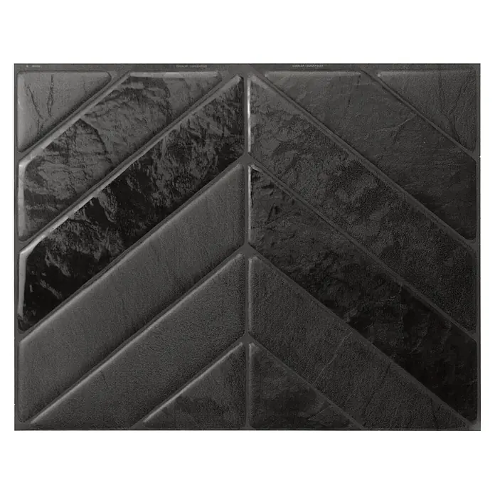 Smart Tiles Selbstklebemosaik Chevron - 29,02 x 22,86 cm, Marquina, Matt - Dunkelgraue Dekorplatte mit abwechselnd glattem und texturiertem Fischgrätmuster.