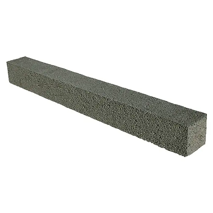Christoph Betonsturz - 150 x 11,5 x 11,3 cm - Ein rechteckiger, grauer Pflasterstein mit rauer Oberfläche, ideal für Garten- und Landschaftsbauprojekte.