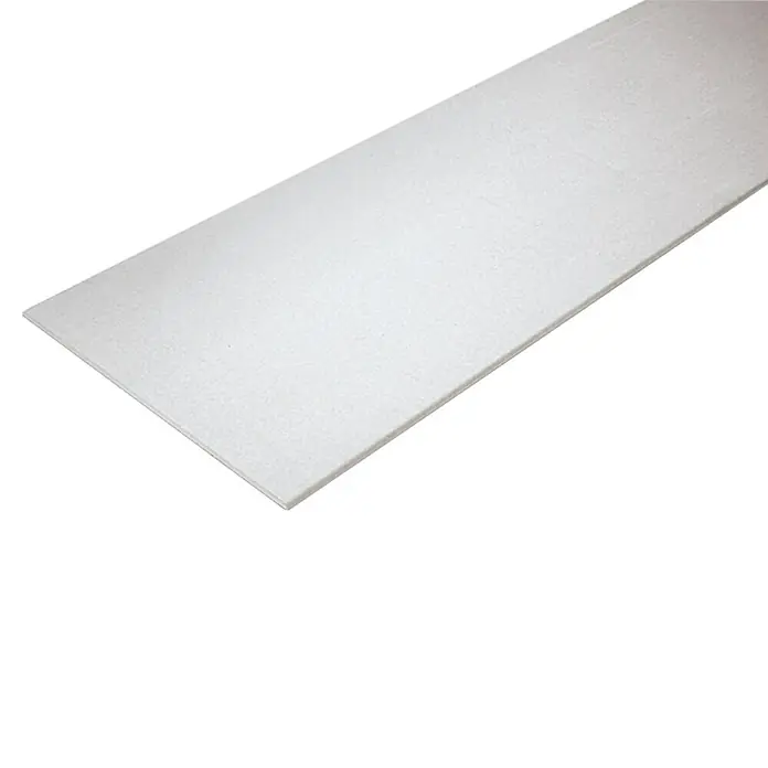 Knauf Gipskartonplatte GKB - 2.600 x 600 x 12,5 mm - Nahaufnahme einer weißen, strukturierten Gipsfaserplatte, ideal für Bau- und Renovierungsprojekte.