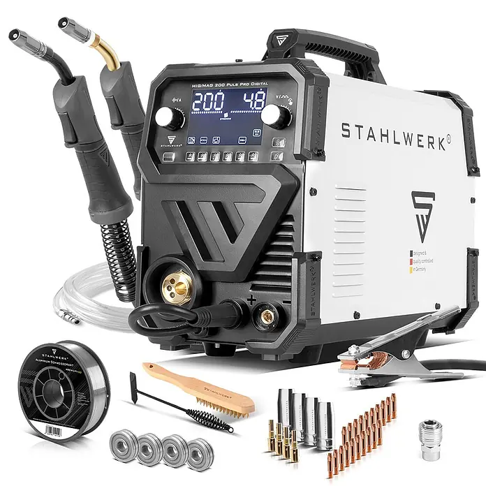 STAHLWERK MIG/MAG-Schweißgerät 200 Puls Pro Digital Alu-Set - 230 V - 230 V - Ein weiß-schwarzes STAHLWERK MIG/MAG 200 Puls Pro Digital Schweißgerät mit zwei Brennern, Masseklemme und Zubehör.