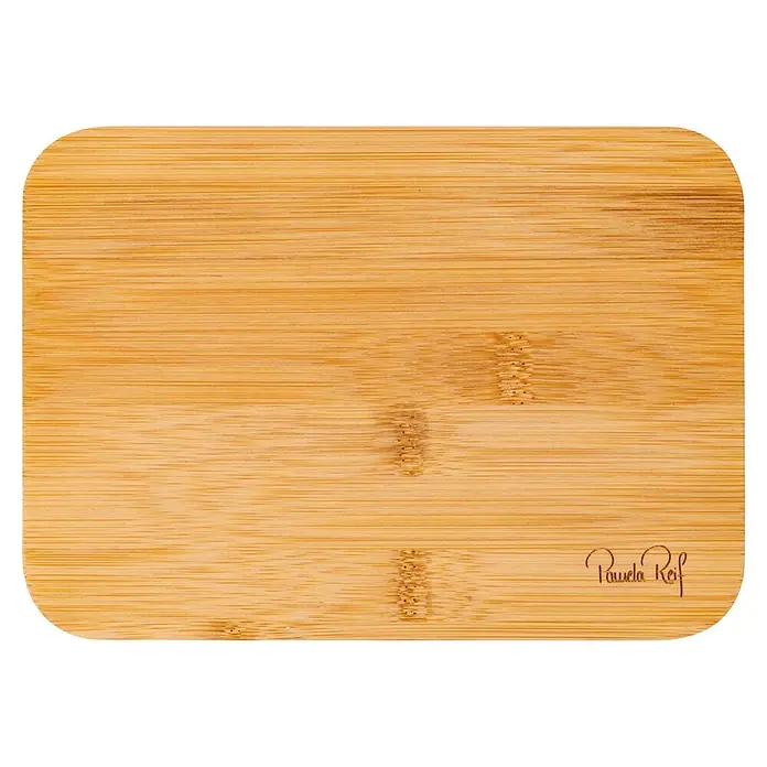 Fackelmann Schneidebrett Pamela Reif Kollektion - 15 x 21 x 5 cm, Bambus - Rechteckiges Bambus-Schneidebrett mit abgerundeten Ecken und der Signatur 'Pamela Reif' unten rechts.