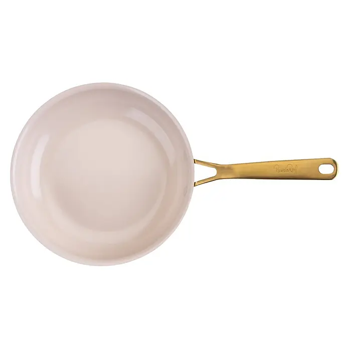 Fackelmann Pfanne Pamela Reif Kollektion Signature - Durchmesser: 24 mm, Beige/Gold - Helle, beige Bratpfanne mit goldenem Griff und "Pamela Reif" Gravur.