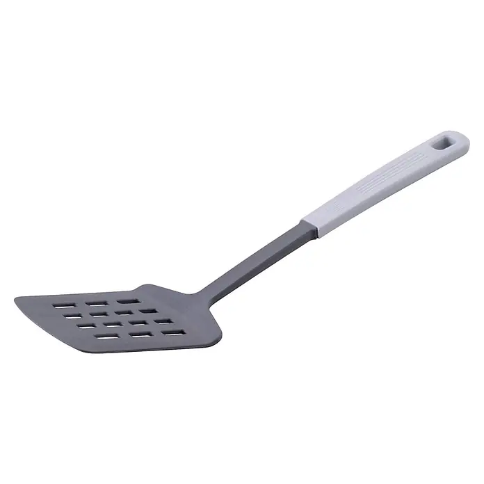 Fackelmann Pfannenwender Köln - 32 cm - Grauer, geschlitzter Pfannenwender mit hellgrauem Griff aus hitzebeständigem Kunststoff.