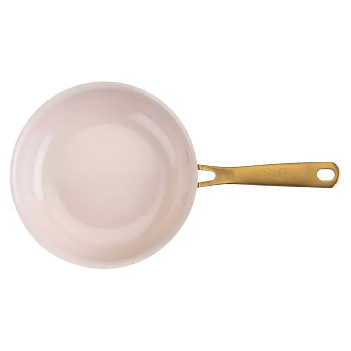 Fackelmann Pfanne Pamela Reif Kollektion Signature - Durchmesser: 20 mm, Beige/Gold - Bratpfanne mit heller Keramik-Antihaftbeschichtung und gebürstetem goldfarbenem Griff, von oben gesehen.