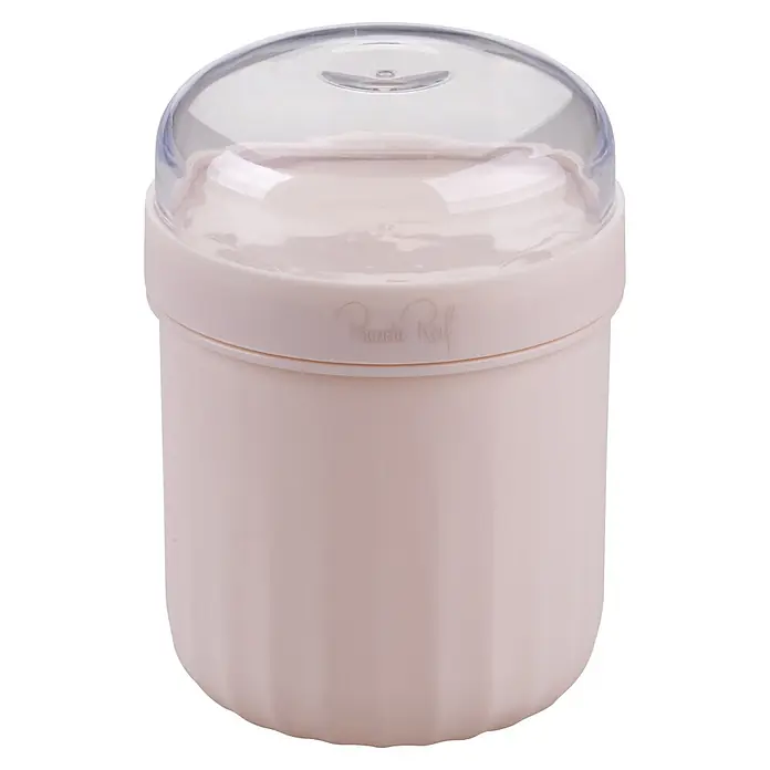 Fackelmann Lunchbox Pamela Reif Kollektion - Rosa - Ein hellrosafarbener isolierter Essensbehälter mit transparentem kuppelförmigem Plastikdeckel und geprägtem Logo.