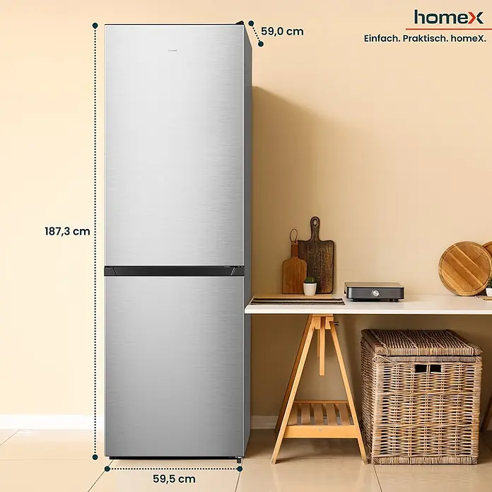 homeX Kühl-Gefrierkombination CFSN3041A-S - Nutzinhalt Gesamt: 304 l, 59 cm x 595 mm x 1.873 mm, Silber - Silberner Kühlschrank mit gebürsteter Oberfläche in einer Küchenumgebung. Maße: 187,3 cm H, 59,5 cm B, 59,0 cm T.