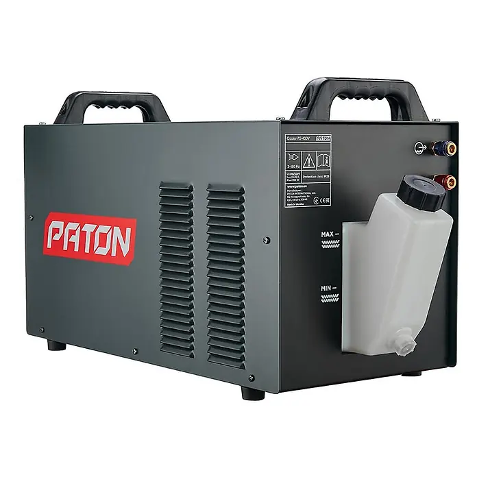 PATON MIG/MAG-Schweißgerät Cooler-7S-400V - 400 V - Dunkelgraues PATON Cooler-7S-400V Industriekühlgerät mit Griffen, Lüftungsschlitzen, einem transparenten Wasserbehälter und Anschlüssen.