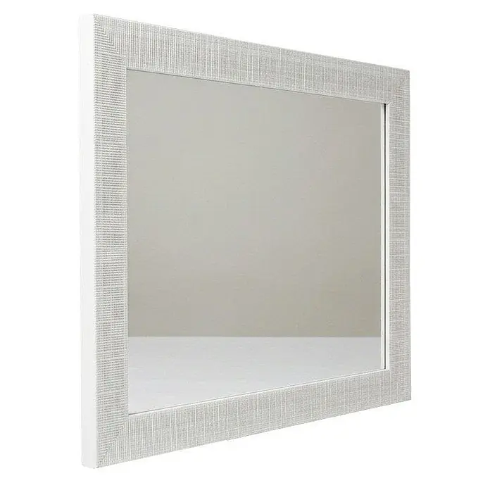 KV Rechteckiger Spiegel mit weißem MDF-Rahmen, beidseitig montierbar 62,5x82,5cm -  - Rechteckiger Spiegel mit weißem, texturiertem Rahmen, schräg gezeigt.