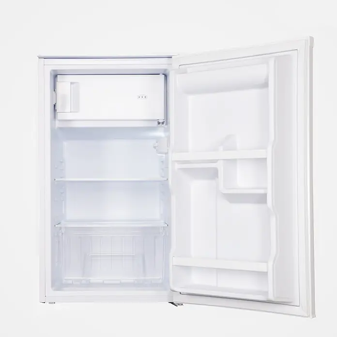 Respekta Miniküche Levin - Breite: 100 cm, Weiß, Mit Duo-Kochmulde + Kühlschrank - Leerer weißer Minikühlschrank mit offener Tür, der Innenablagen und ein kleines Gefrierfach zeigt.