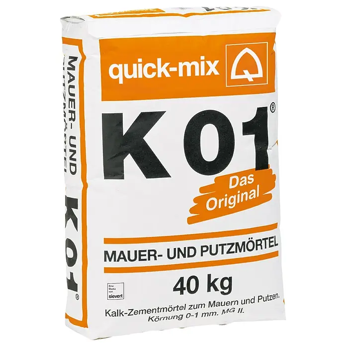 Quick-Mix Mauer- & Putzmörtel K01 - 40 kg - Ein 40 kg Sack quick-mix K01 Kalk-Zement Mauermörtel und Putzmörtel, weiß mit orangefarbener Beschriftung.