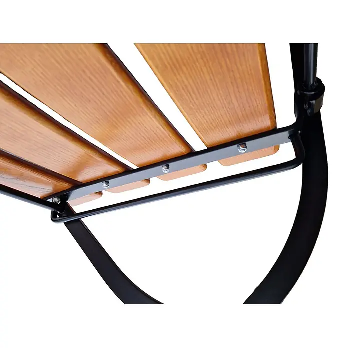 CHEFGASTRO Biergartenstuhl BERGWIESE Made in Germany 1-Sitzer HxBxT 89x40x35cm wetterfest & UV-beständig Eschenholz Schwarz/Braun -  - Unterseite einer hellbraunen Holzlattenbank mit schwarzem Metallrahmen, verschraubt.