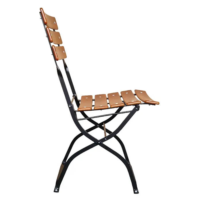 CHEFGASTRO Biergartenstuhl BERGWIESE Made in Germany 1-Sitzer HxBxT 89x40x42cm wetterfest & UV-beständig Eschenholz Schwarz/Braun -  - Klappstuhl mit schwarzem Metallgestell und braunen Holzlatten.