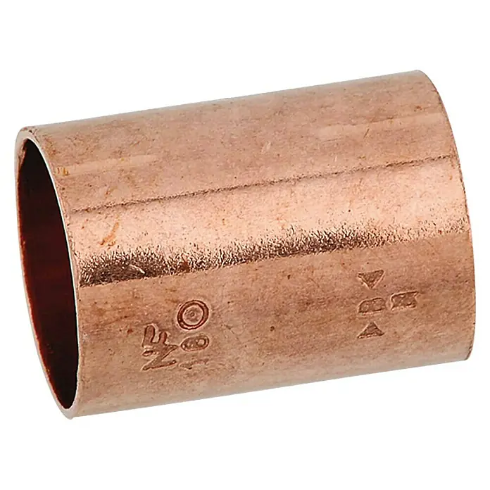 Kupfer-Muffe 5270 - Durchmesser: 18 mm, 1 Stk. - Nahaufnahme einer Kupferrohrverbindung, einem wesentlichen Bauteil für Sanitärinstallationen und Heizsysteme.