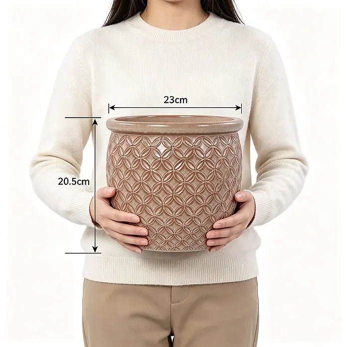 SONNENH Pflanztopf - 1 Stk., Keramik, Beige - Brauner Keramik-Blumentopf mit geprägtem Muster, gehalten, zeigt 23cm Durchmesser und 20.5cm Höhe.