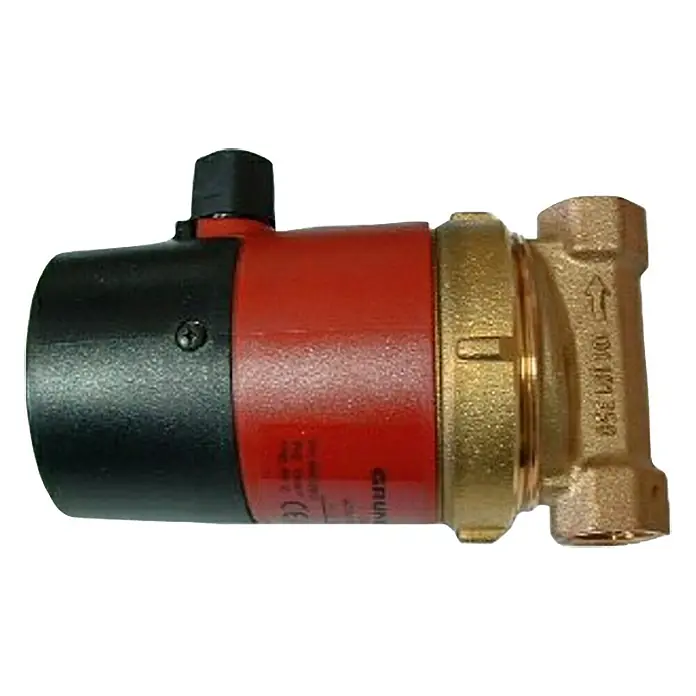 Grundfos Zirkulationspumpe UP15-14 B PM - ½″, Einbaulänge: 80 mm - Eine Umwälzpumpe mit einem schwarzen Motor, einem roten Gehäuse und einem Messinganschlussstück.