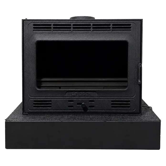 Insert Tracia - L x An x Al: 47 x 70 x 57 cm, 9,3 kW, 230 m³, Antracita - Inserto de chimenea de hierro fundido negro con puerta de cristal y marca EIDER, montado sobre una sólida base negra.