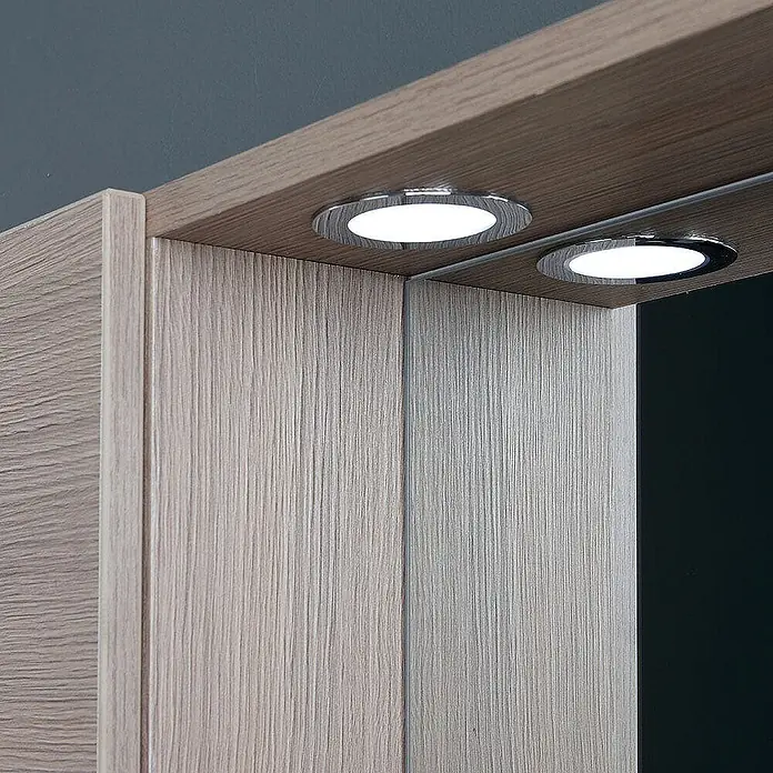 Kiamami Valentina LED-Spiegelschrank - B x H: 155 x 570 cm, Holz, Braun - Zwei verchromte Einbaustrahler in einem hellen Holzmaserung-Schrankrahmen.
