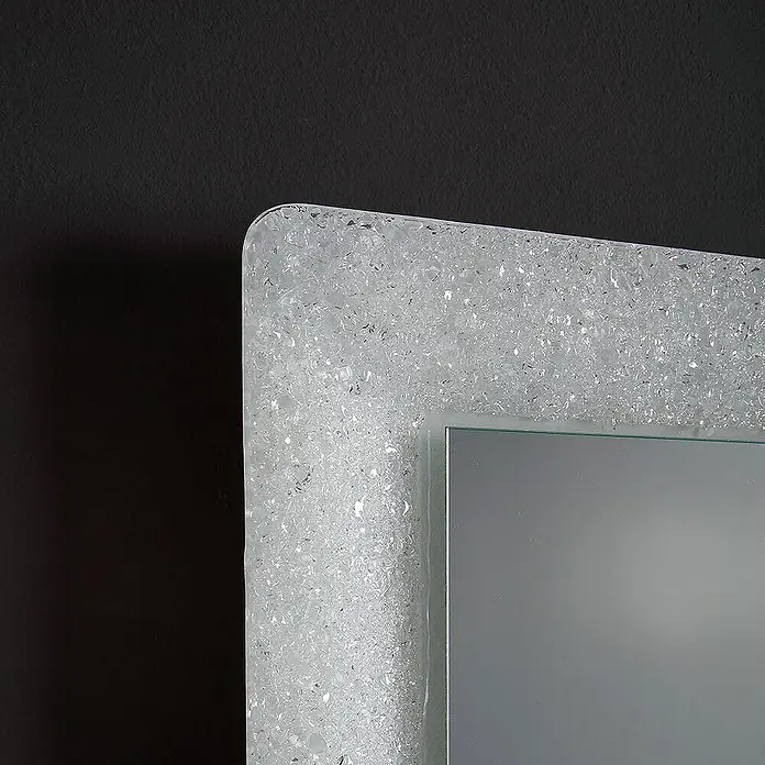 Kiamami Valentina Lichtspiegel - 0,02 x 620 cm, Weiß - Rechteckiger Spiegel mit einem Rahmen aus funkelndem, klarem Glassplitter.