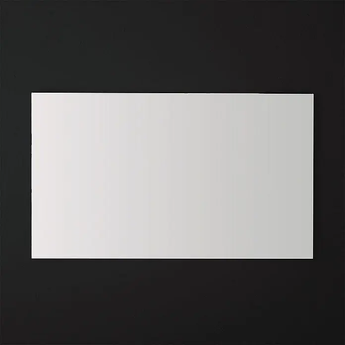 Kiamami Valentina Lichtspiegel - 22 x 700 cm, Farblos - Weißer rechteckiger Spiegel an einer dunklen, texturierten Wand.
