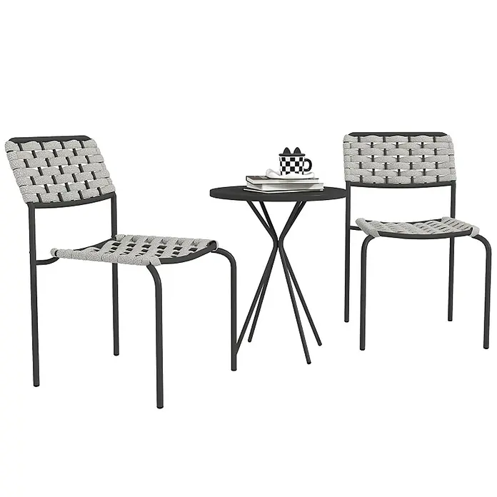 SONNENH Balkonmöbel-Set, 3-teilig, mit Stapelstühlen, Grau -  - Bistro-Set: zwei Stühle mit dunklem Metallgestell, hellgrauem Geflecht, und ein dunkler Metalltisch mit Büchern/Tasse.
