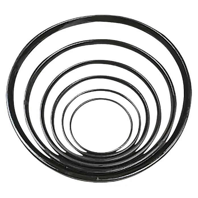 KG Ersatzdichtung - Nennweite: 125 mm - Schwarze Metallringe verschiedener Größen, die ineinander verschachtelt sind. Dekorative Metallringe für modernes Design.