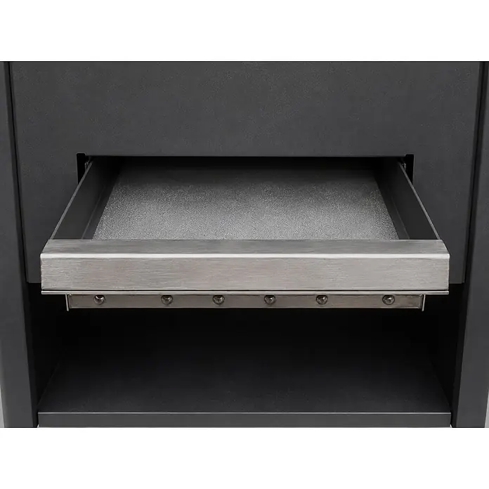 Estufa de leña Nimes - 7 kW - 8,97 kW, Volumen de calefacción: 175 m³, Negro - Cajón extraíble de metal gris texturizado con frontal de acero inoxidable cepillado, en una unidad gris oscuro.