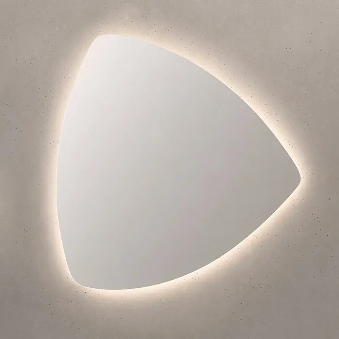 Espejo con luz Rouse - 80 x 80 cm, Blanco neutro, Función Touch - Espejo retroiluminado de forma irregular con un resplandor suave y difuso alrededor de su perímetro.
