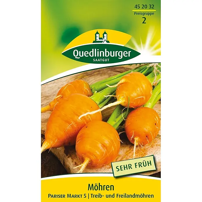 Quedlinburger SAATGUT Möhren Pariser Markt 5 -  - Mehrere runde, orangefarbene 'Pariser Markt 5' Möhren mit Grün auf Holz präsentiert.