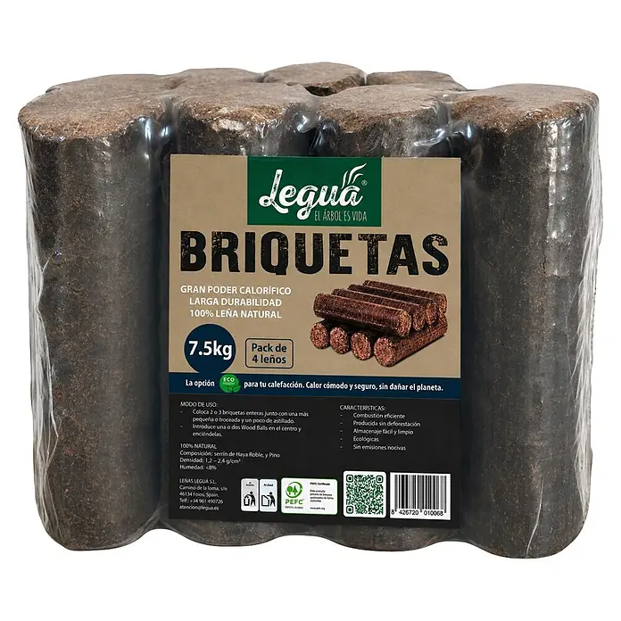 Legua Briquetas de madera - Haya, 7,5 kg - Paquete de cuatro briquetas de madera Legua marrón oscuro, hechas de fibra de madera prensada, envueltas en plástico transparente.