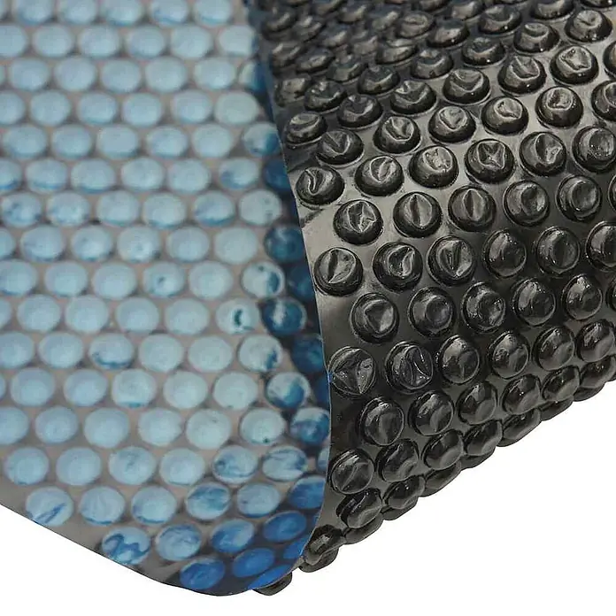 vidaXL Solarfolie für Pool Schwarz 356 x 356 cm Polyethylen -  - Schwarze Solar-Poolabdeckung, gefaltet, um ihre blaue Noppenunterseite zu zeigen.
