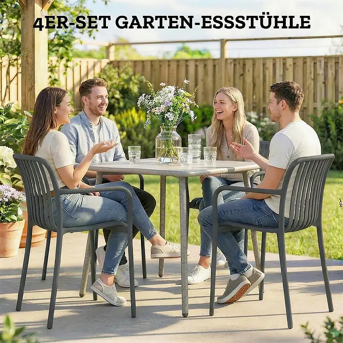 SONNENH Gartenstuhl-Set - 4 Stk., Kunststoff, Stapelbar, Dunkelgrau, B x T x H: 58,5 x 55 x 81,5 cm - Vier dunkelgraue Garten-Essstühle mit Lamellenlehnen und Armlehnen werden von Personen an einem Tisch genutzt.