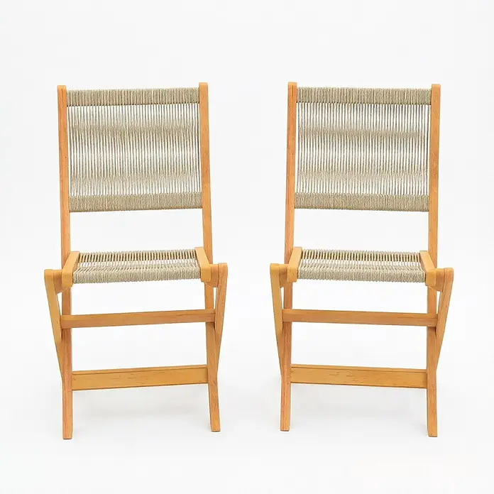 SONNENH Gartenstuhl-Set - 4 Stk., Akazienholz, Polypropylen, Klappbar, Beige/Natur, B x T x H: 48 x 55,5 x 88 cm - Zwei Klappstühle aus hellem Holz mit geflochtenen beigen Seilsitzen und -lehnen.