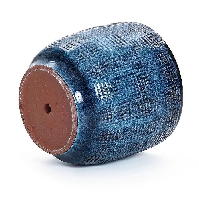 Kärcher Pflanztopf HTPL0036-M - 1 Stk., Außenmaß (Ø x H): 31 x 28,5 cm, Keramik, Marineblau - Blauer Keramik-Pflanztopf mit strukturierter Oberfläche, Terrakotta-Boden und Ablaufloch, auf der Seite liegend.
