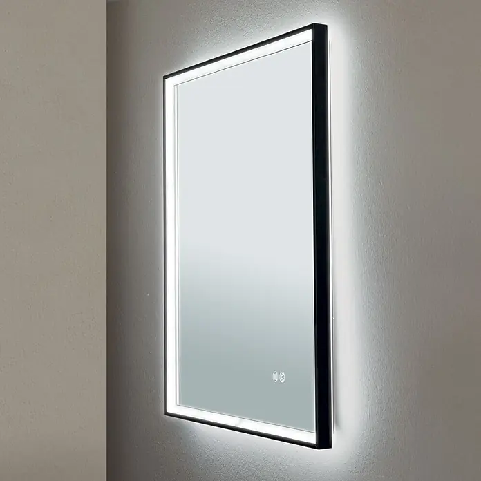 Orion Leuchten Lichtspiegel - 45 x 60 cm, Schalter - Rechteckiger LED-beleuchteter Spiegel mit schwarzem Rahmen, an der Wand montiert.
