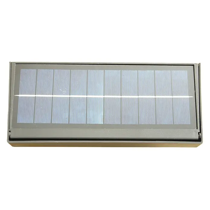 DAPO Solar-Außenwandleuchte Solar-Wandleuchte "All weather" - L x B x H: 9 x 21 x 12 cm, IP44 - Schwarz gerahmtes Solarpanel mit blauen Photovoltaikzellen in Reihen.