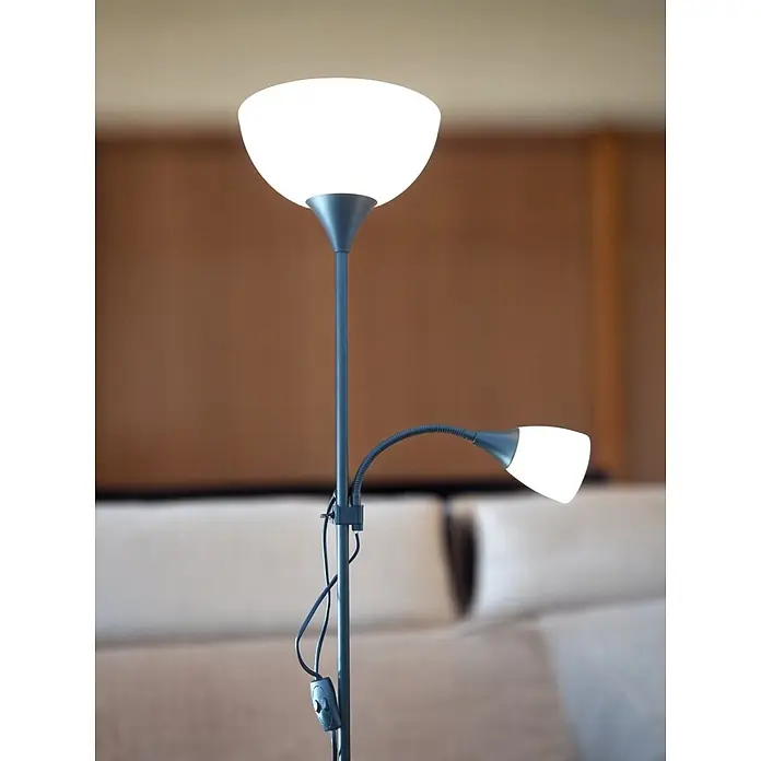 DAPO LED-Deckenfluter Stehleuchte Kora schwarz mit Leseleuchte - 23 W, Höhe: 178 cm, Schwarz, Weiß - Dunkelgraue Stehlampe mit weißem Deckenfluter und verstellbarer Leselampe in einem Raum.