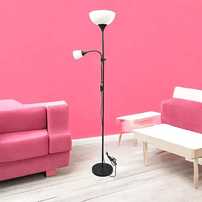 DAPO LED-Deckenfluter Stehleuchte Kora schwarz mit Leseleuchte - 23 W, Höhe: 178 cm, Schwarz, Weiß - Schwarze Stehlampe mit Haupt-Up-Light und verstellbarer Leselampe in modernem rosa Wohnzimmer.