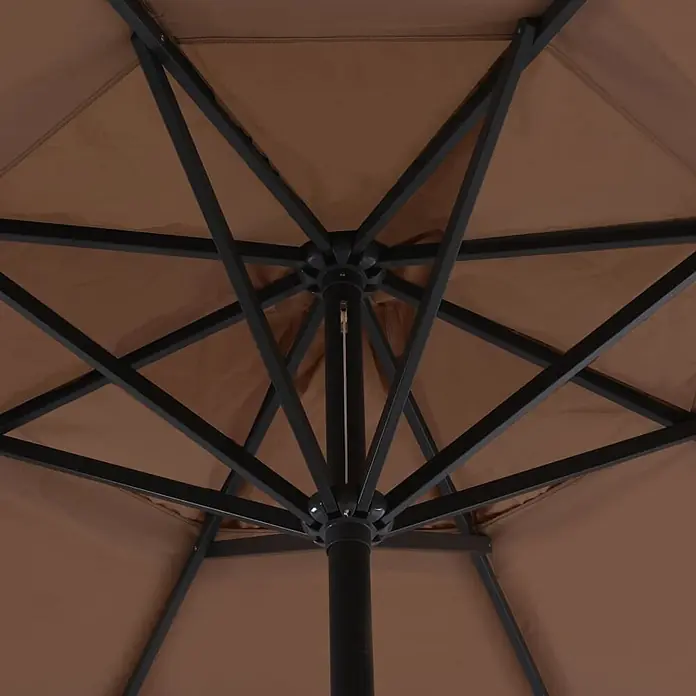 VidaXL Balkonschirm - Taupe - Unterseite eines braunen Sonnenschirms mit schwarzem Metallrahmen und Mittelstange.