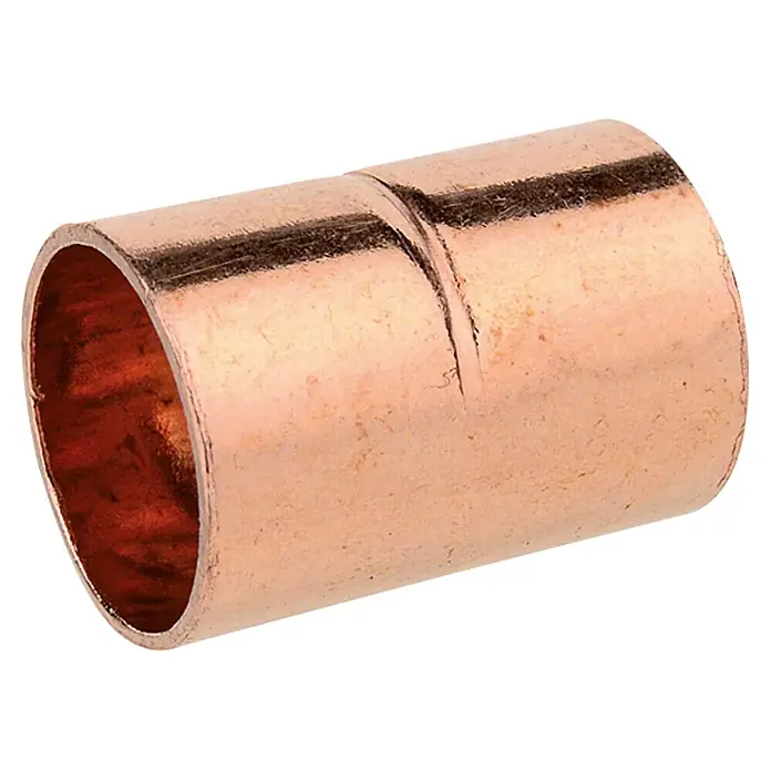 Kupfer-Muffe 5270 - Durchmesser: 12 mm, 1 Stk. - Nahaufnahme einer blanken Kupferrohrverschraubung, die zum Verbinden von Rohren in Sanitär- und Heizungsanlagen verwendet wird.