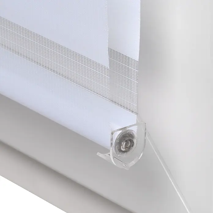 Sol Royal Doppelrollo - B x H: 105 x 150 cm, Weiß - Weißer Duo-Rollostoff mit transparenten und blickdichten Streifen, mit klarer Kunststoff-Endkappe.