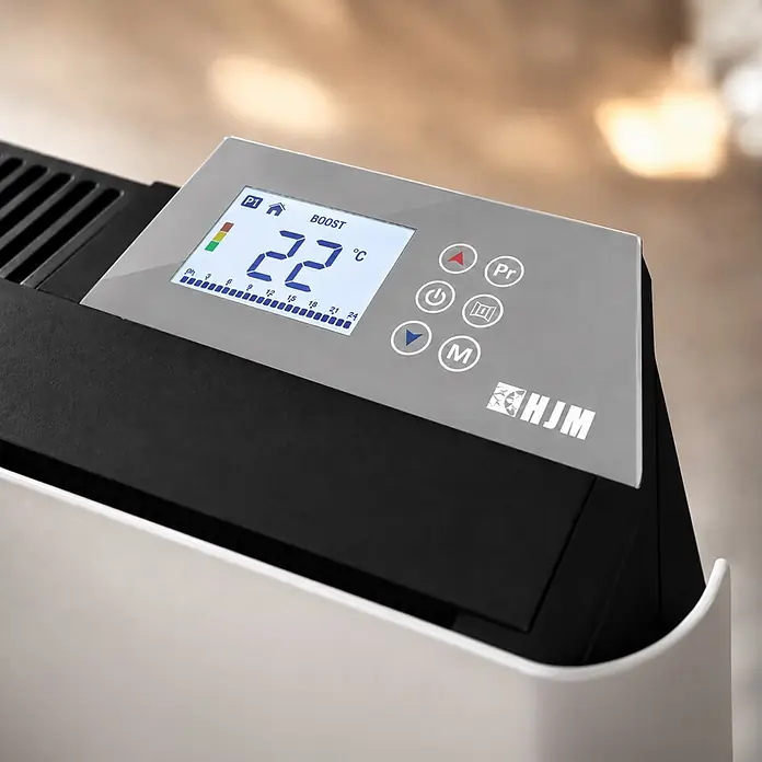 HJM Emisor térmico cerámico Solea con WiFi - 2.000 W, Blanco, 91 x 10,5 x 56 cm, Cerámico - Panel de control moderno HJM negro y gris para calefactor, con pantalla digital que muestra 22°C y 'BOOST'.